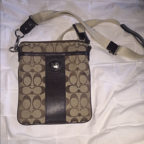 Side coach purse