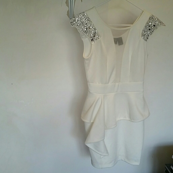 WINDSOR Dresses & Skirts - Dress