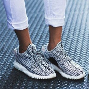 Adidas Yeezy 350 Boost Turtledove UA