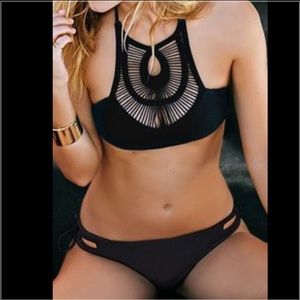 🚫sold🚫 Brand New Black halter top Bikini