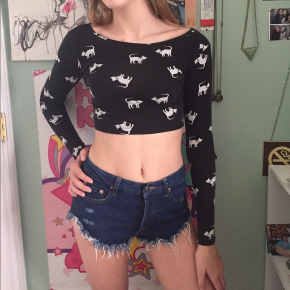 Kitty cat crop long sleeve !