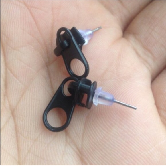 Black Zipper Earrings✨reduced final price✨ - Picture 2 of 4