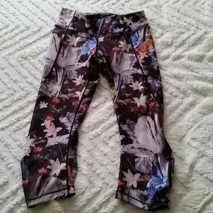 Calia Carrie Underwood Capris