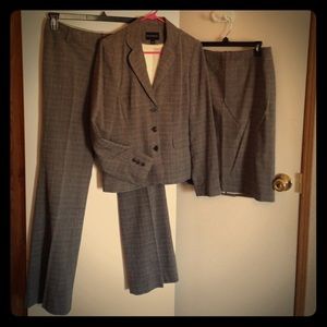3-piece Banana Republic Suit Sz 10, skirt sz 8