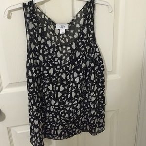 Cute Loft top! For the office or a casual day.