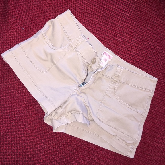 Mossimo Khaki Shorts -- Size 9