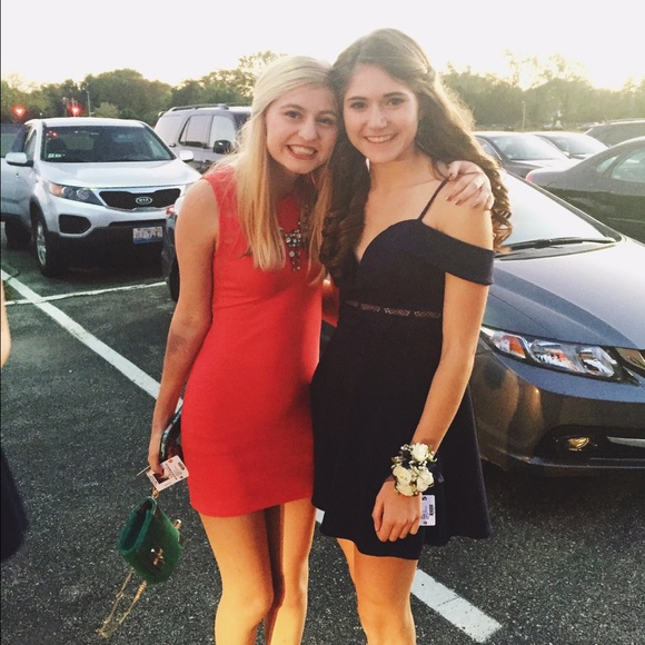 Meet your Posher, Kira