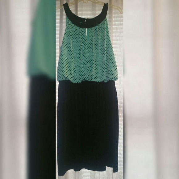 Super cute polka-dot dress with small opening
