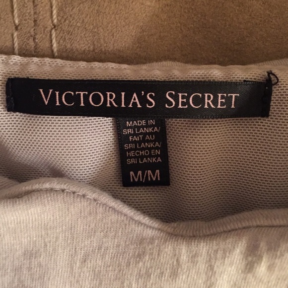 Victoria's Secret's sz M  tanktop w/bra top inside