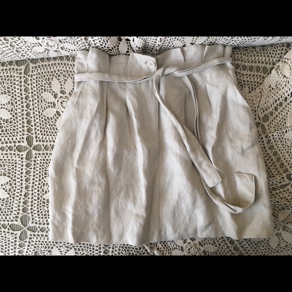 Linen skirt.
