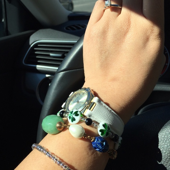 Women's Glass Bead Free Hand Bracelets