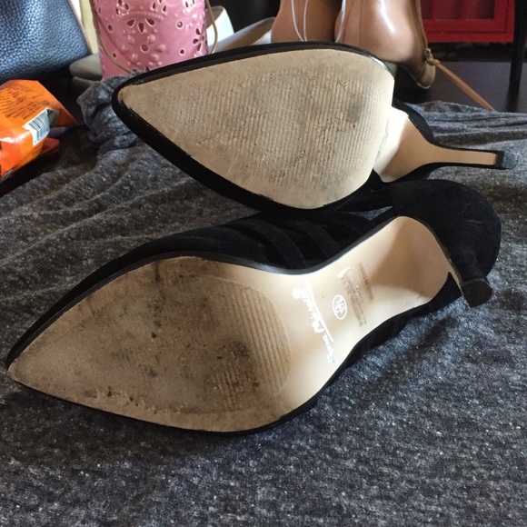 Pumps - Picture 3 of 4