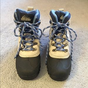 ❄️❄️WOMENS SNOW BOOTS!!❄️❄️