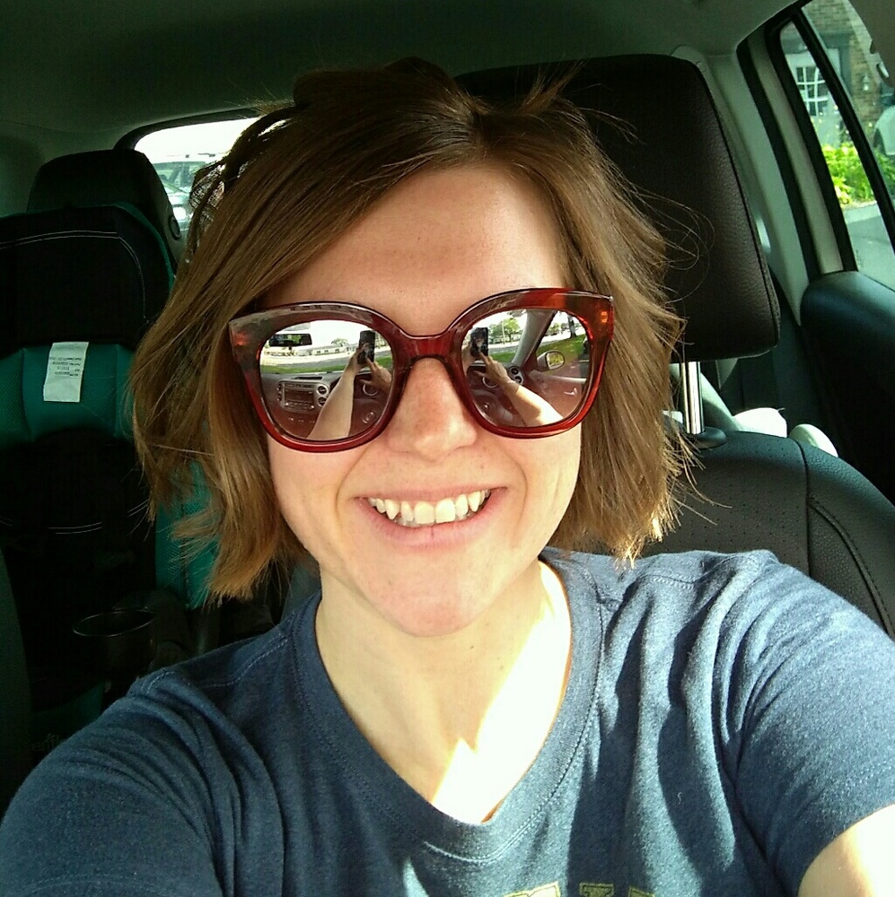 Meet your Posher, Emily