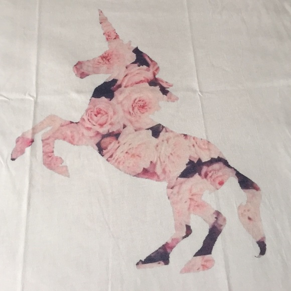 🦄Unicorn Roses Shirt - Picture 3 of 3