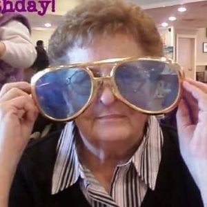 Meet your Posher, Gina