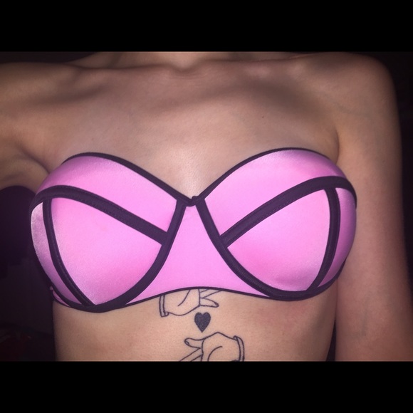 Faux triangl strapless bikini top!