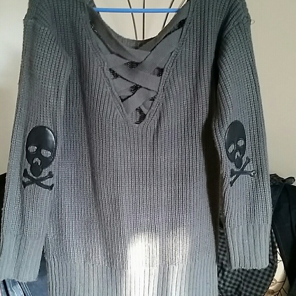 Absolutely unique gorgeous sweater - Picture 2 of 3