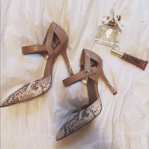 Pointy toe faux snakeskin heels