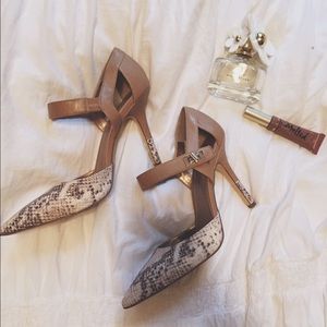 Pointy toe faux snakeskin heels