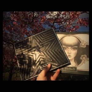 kAt Von D eyeshadow palettes