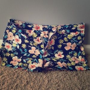Gap floral shorts