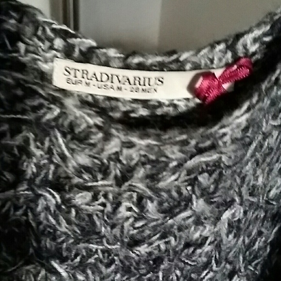 Very very nice looking sweater - Picture 2 of 3