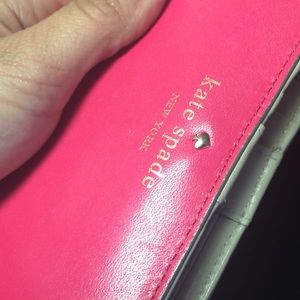 kate spade Bags - Fun Pink Kate Spade wallet 🌷☀️ kate spade Bags - Fun Pink Kate Spade wallet 🌷☀️