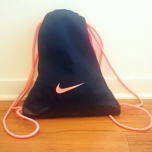 Nike drawstring bag