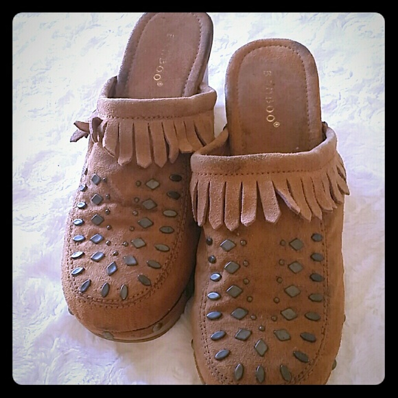 Awesome pair tan suede Bamboo clogs