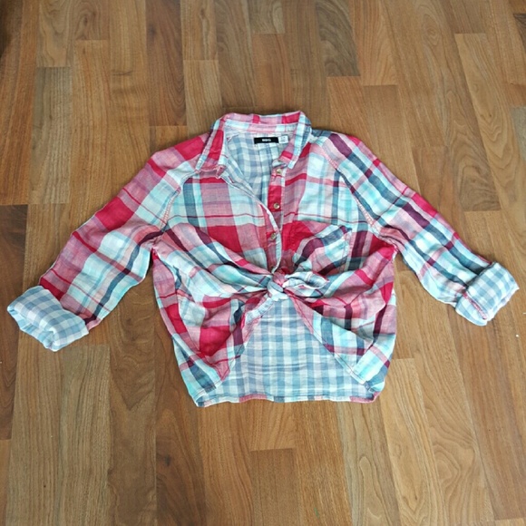 SAVED! plaid crop top 3/4 sleeve sz S