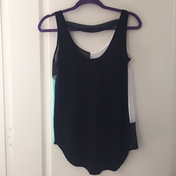 Multicolored sheer front top - Picture 2 of 3