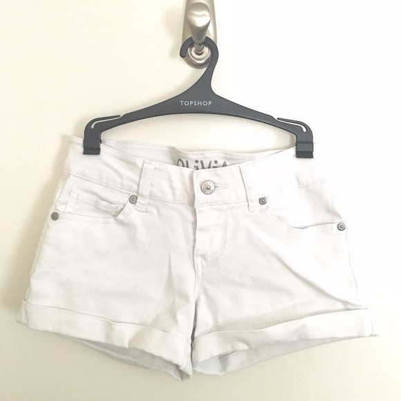 White Stretchy Shorts dELiA's Olivia - Picture 1 of 4