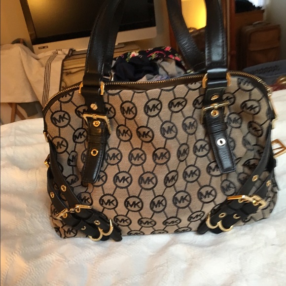 MK purse
