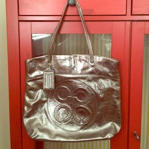 Authentic Coach Poppy tote