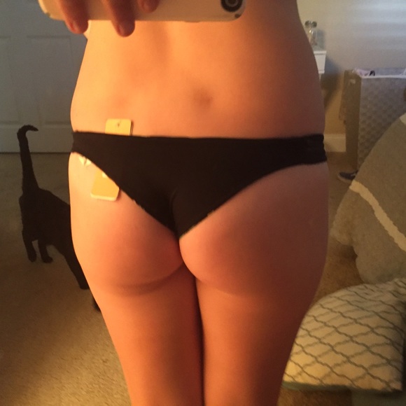 Black bottoms
