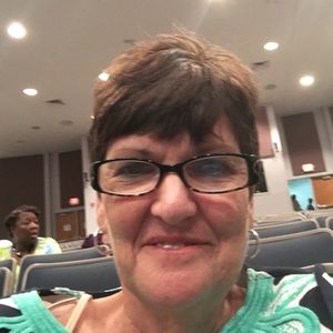 Meet your Posher, Sandra