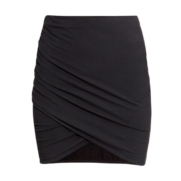 Brand new black skirt