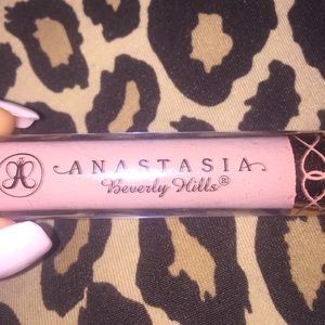 Anastasia Beverly Hills liquid lipstick