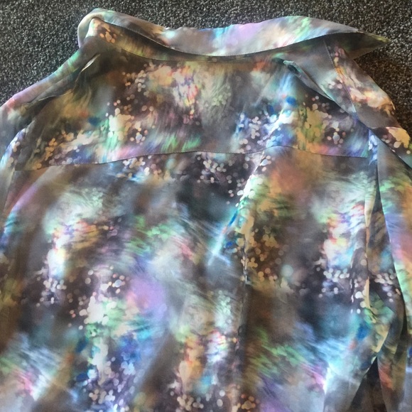 Printed button down blouse - Picture 3 of 3