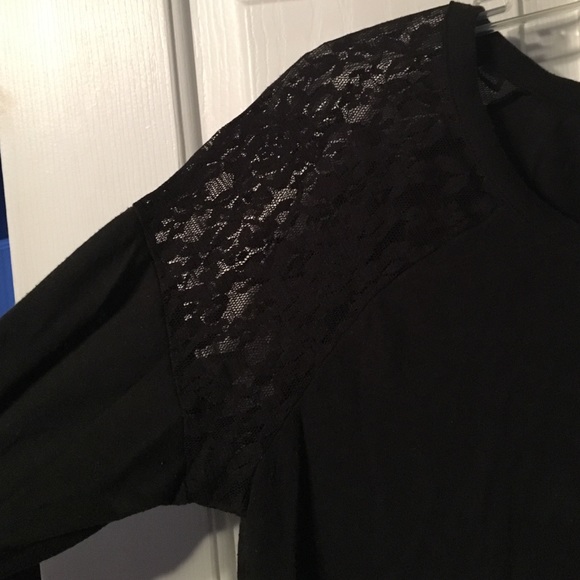 Top - Picture 2 of 2