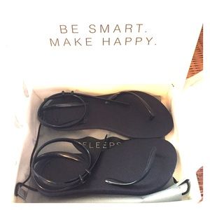 Fleeps Navy Blue Flip Flops