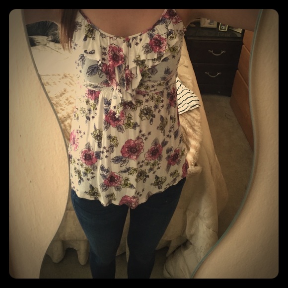 Thin strapped summer/spring blouse