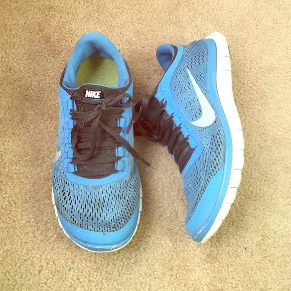 Nike Shoes - Nike Free 3.0