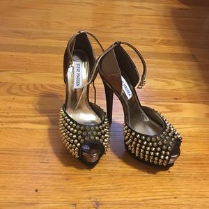 Steve madden spikes heels. Wore twice.