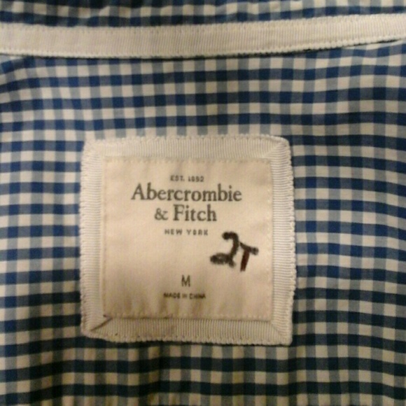 Long sleeve button down shirt - Picture 3 of 3