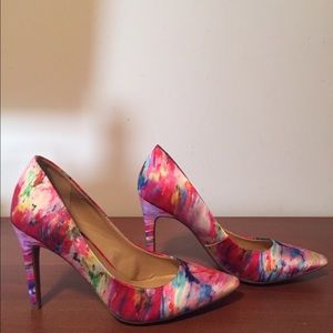 Isaac Mizrahi Pink Multi Floral Fabric Pump Heel