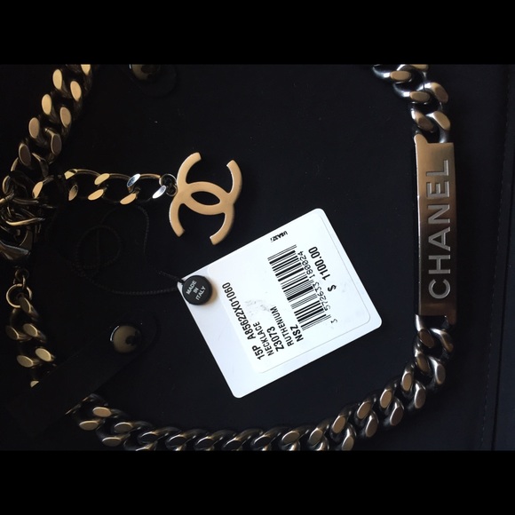 Chanel Necklace - Picture 2 of 4
