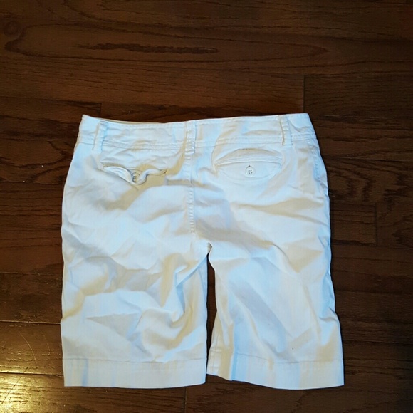 Shorts - Picture 3 of 3