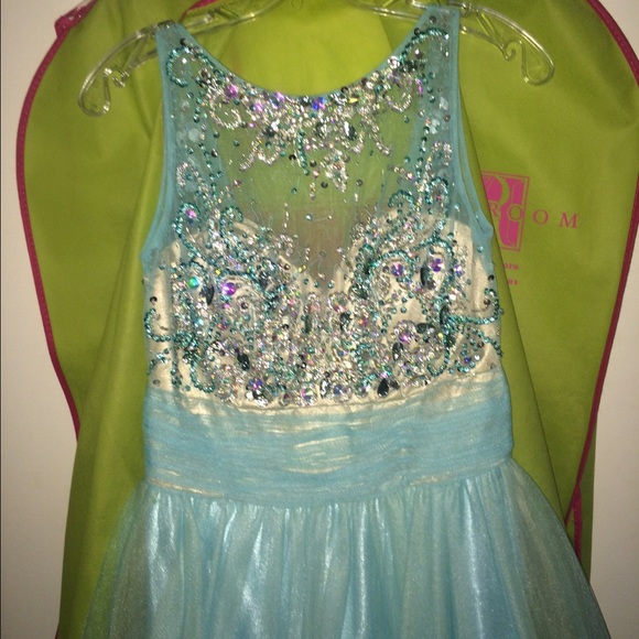 Prom Dress - Picture 2 of 4